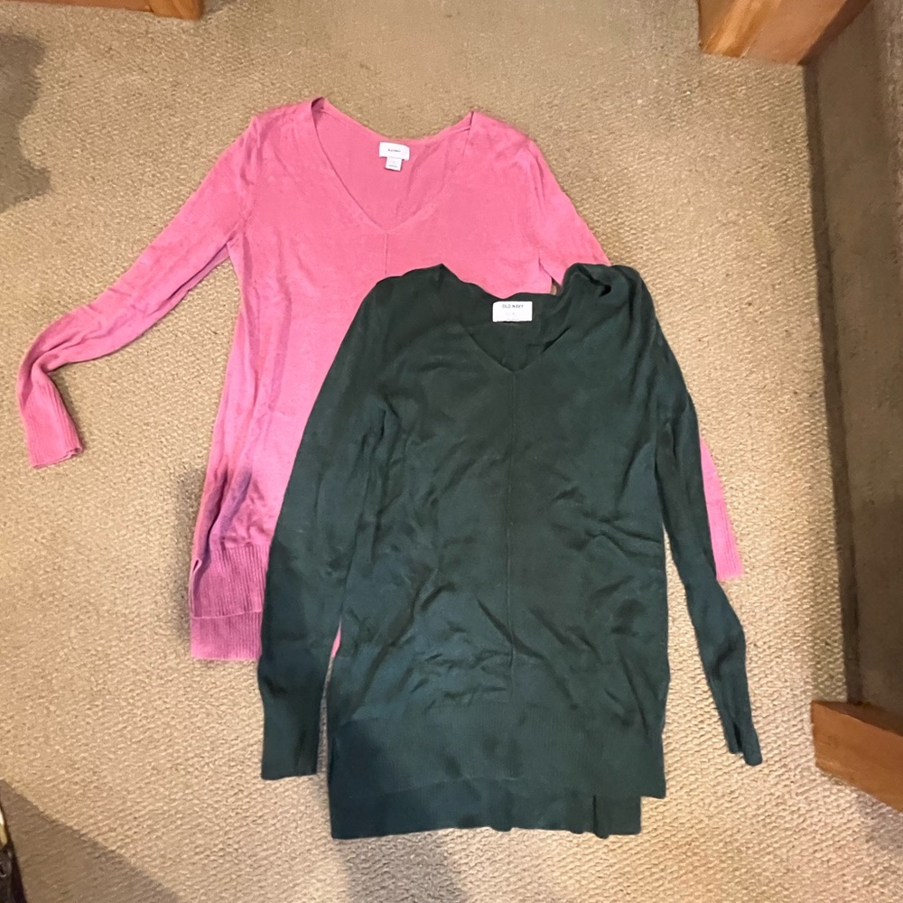 Set of 2 Old Navy Sweaters Size S